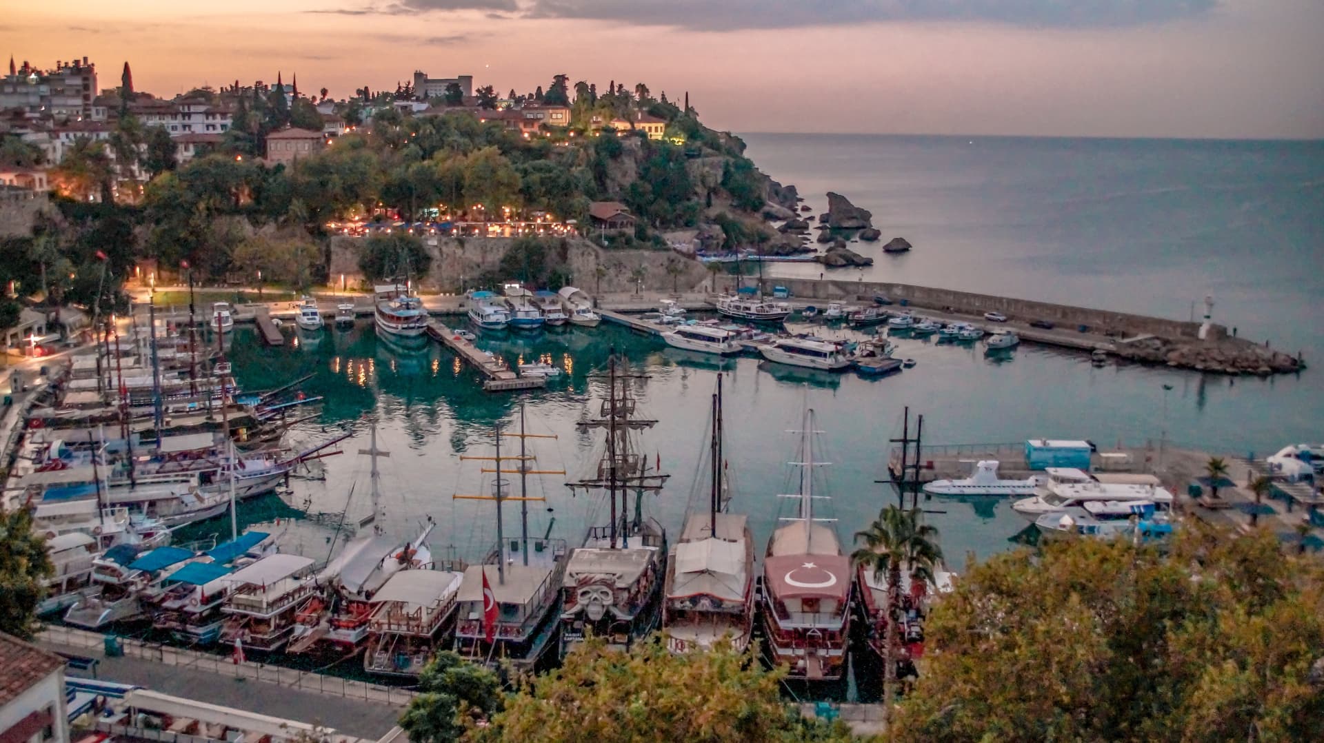 Antalya'da satılık villa manzarası
